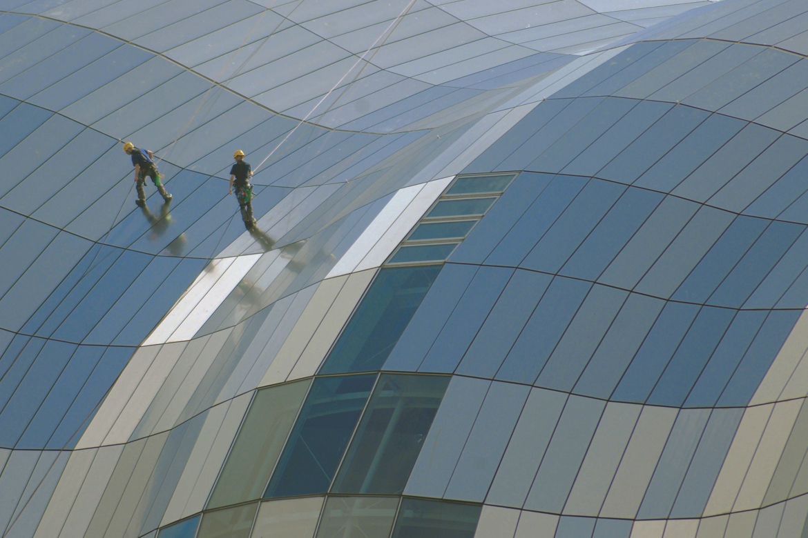 rope access abseiling maintenance workers